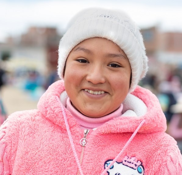 Ana (13 ) bor i Juliaca, Peru sammen med moren Sonia og lillebroren Tomas (4).