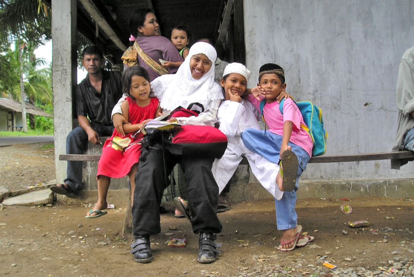 Etter tsunamien i 2004 ble det bygget seks nye SOS-barnebyer i de fire landene som ble rammet, India, Indonesia, Thailand og Sri Lanka. I tillegg fikk 2 200 familier nytt hus, og 20 familiesentre ble etablert for å støtte barn og familier som hadde blitt rammet av tsunamien.