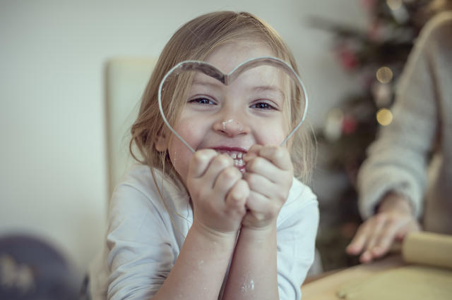 Meld dere på Omvendt Julekalender! Jente fra en SOS-barneby i Østerrike.