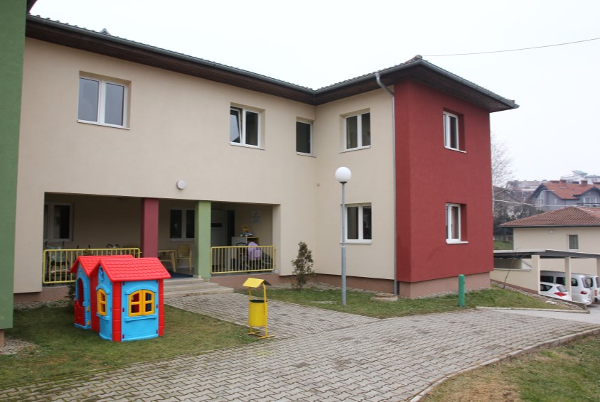 Babysenteret i barnebyen, sett fra utsiden. Foto: Mats Hvalsengen