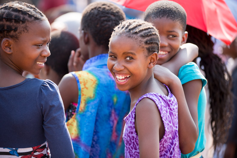I samarbeid med SOS-barnebyer har Wrigley gitt tusenvis av barn i Ghana og Botswana opplæring i å ta vare på tennene. Foto: Karin Schermbrucker