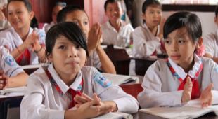 Elever på SOS-skolen i Viet Tri, Vietnam. Foto: SOS-barnebyer