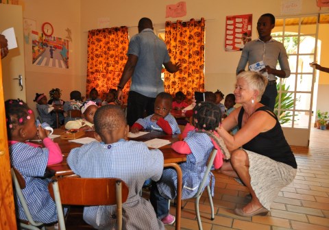 - Bærekraftsmålene til FN sammenfaller godt med å være hovedsamarbeidspartner til SOS-barnebyer, sier Torild Bugge, HR-direktør i Ulstein Group.