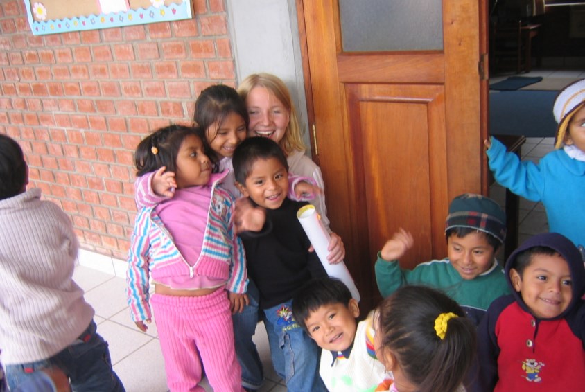 Barnebyen i Callao består av 12 familiehus med plass til 108 barn, som får en ny start i livet og en trygg oppvekst. Foto: SOS-barnebyer