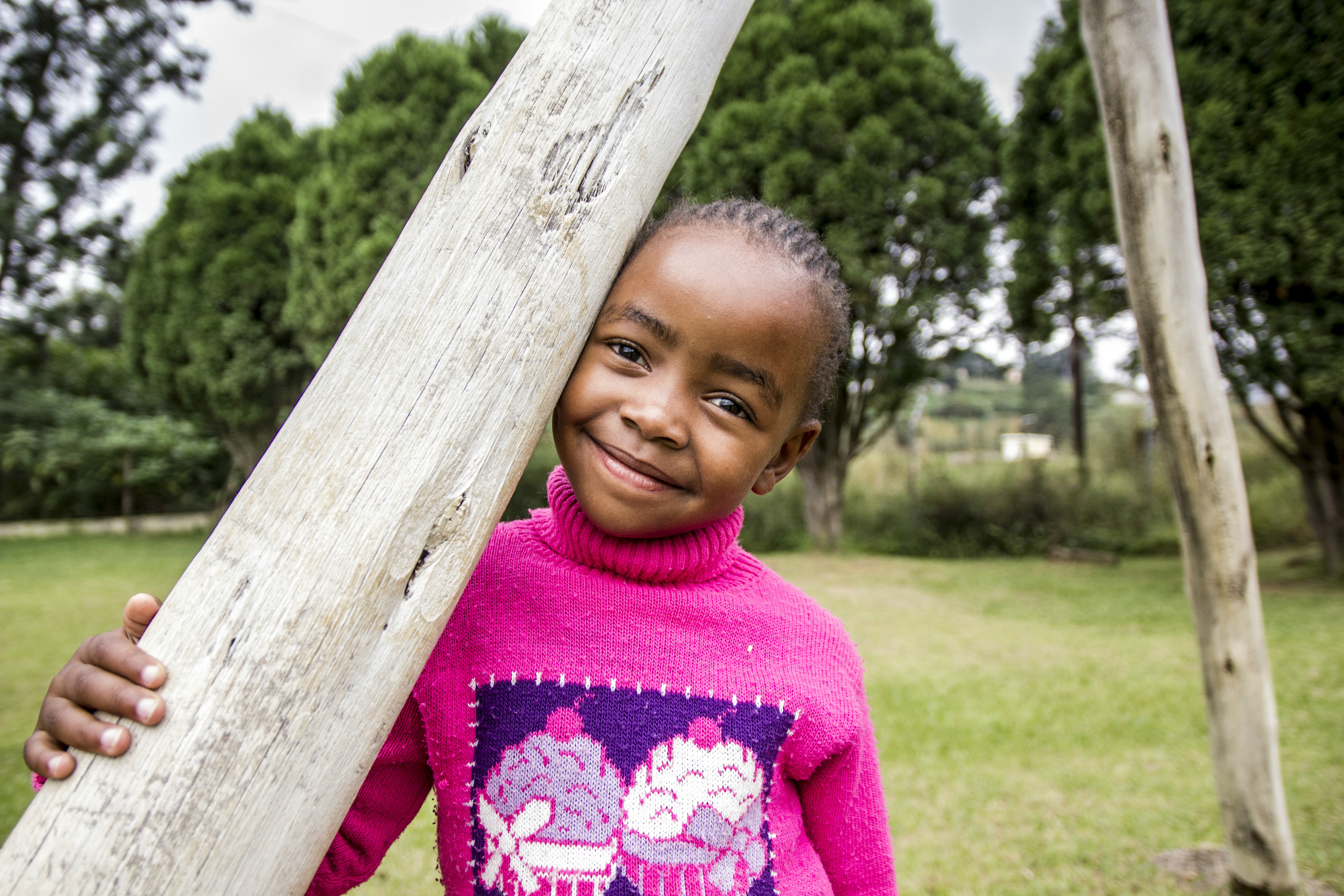 Jente i barnebyen i Mbabane. Foto: Mats Hvalsengen