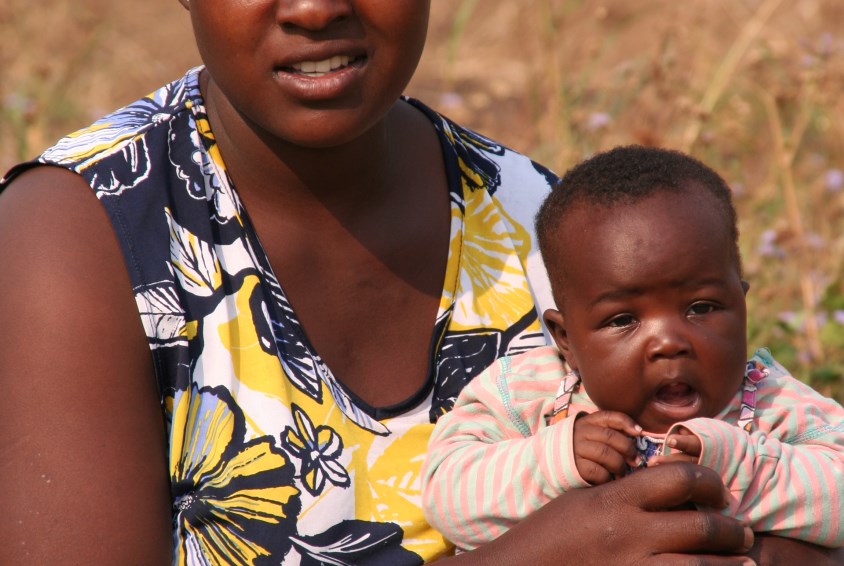 40 prosent av kvinnene i Malawi får barn mens de ennå er tenåringer. Foto: SOS-arkiv