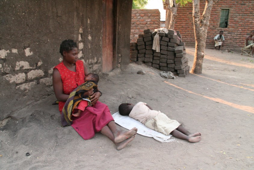 SOS-familieprogram gir hjelp til selvhjelp i Ngabu. Foto: SOS-arkiv