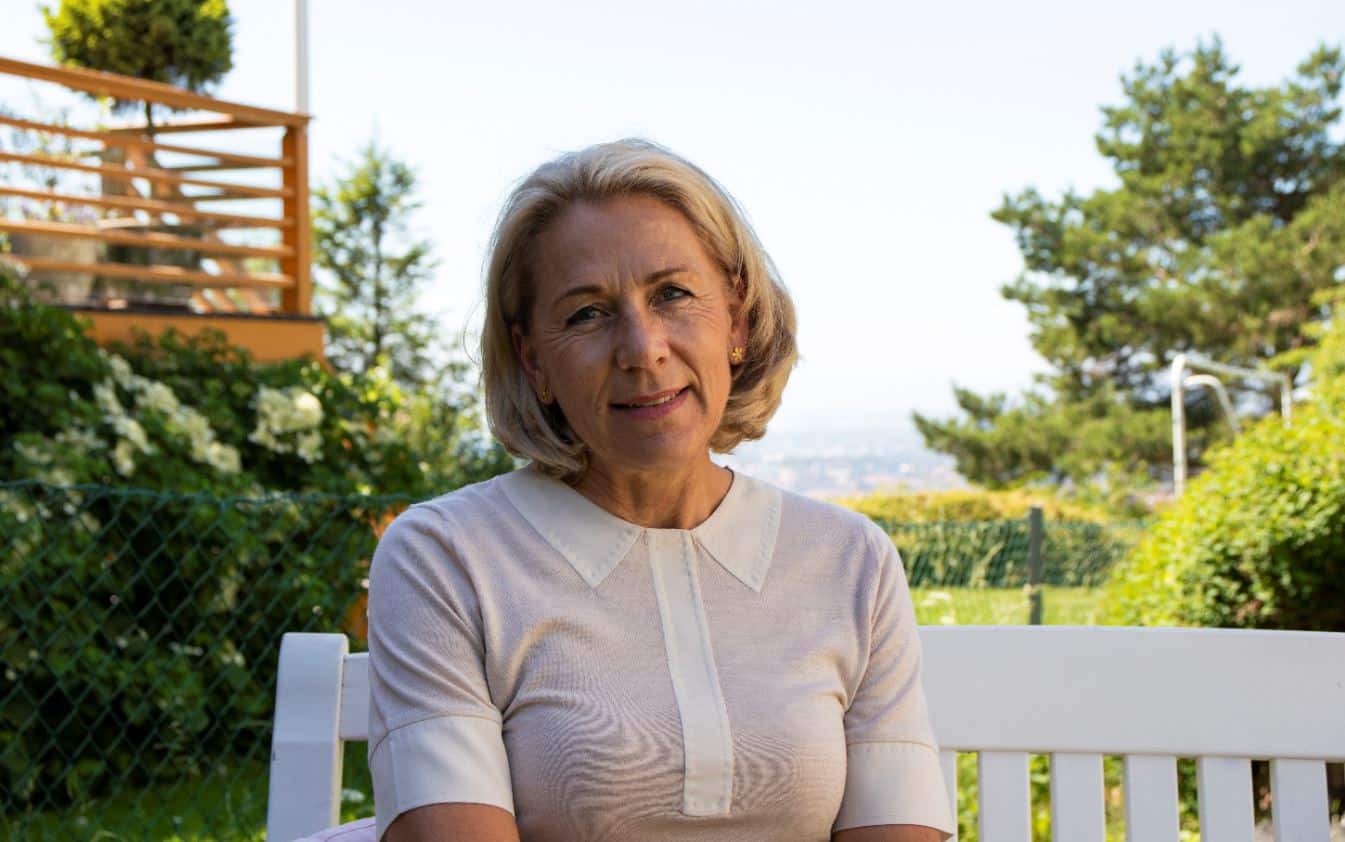 Advokat Marianne Blystad som smiler til kamera. Foto: Morten Ødegaard