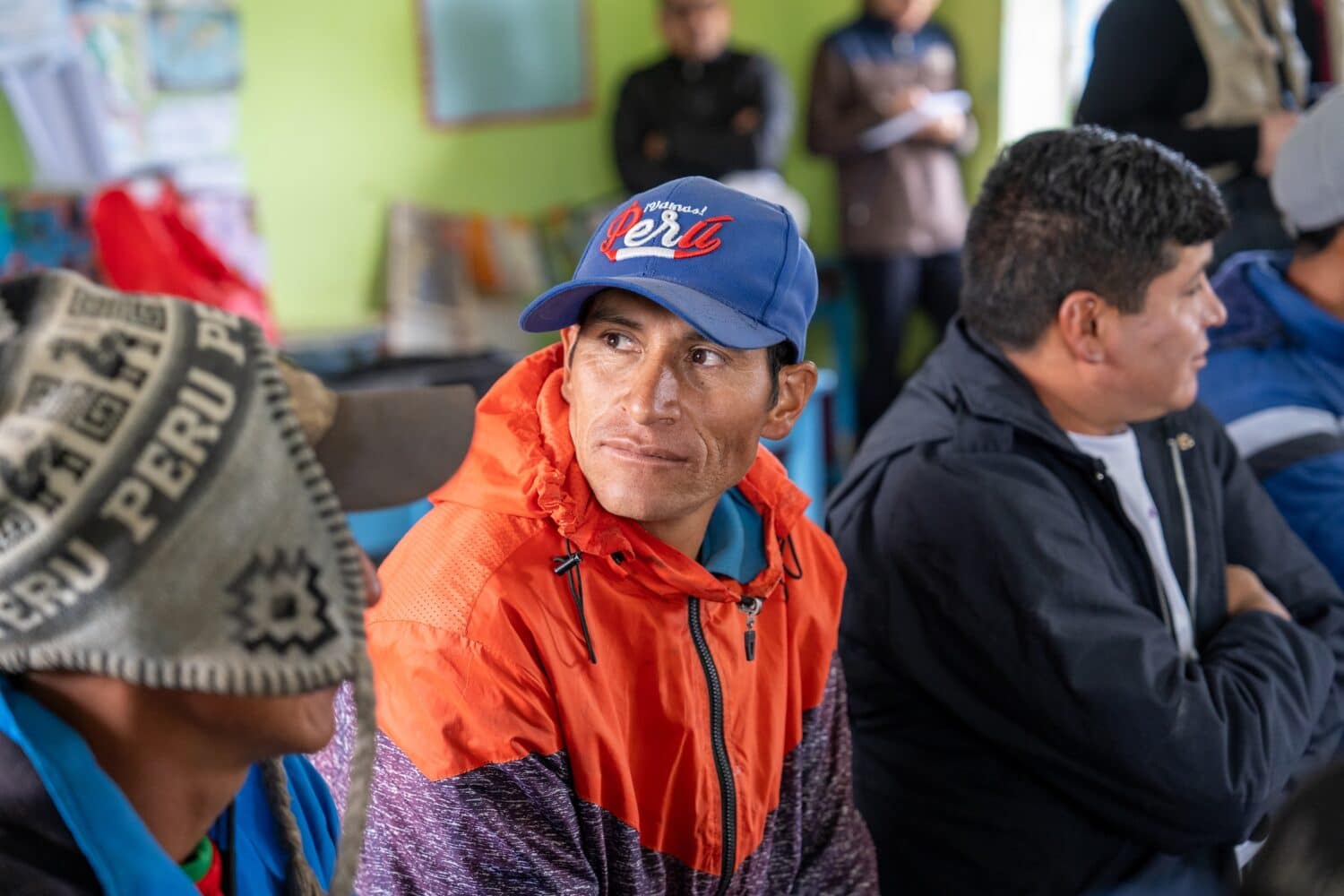 Fedre deltar i Aktivt farskap i Peru for å styrke relasjonen til barna sine.