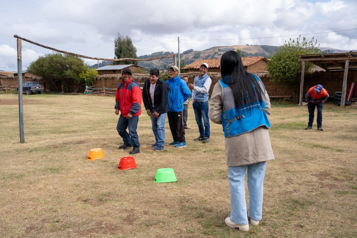 Fedre deltar i Aktivt farskap i Peru for å styrke relasjonen til barna sine.