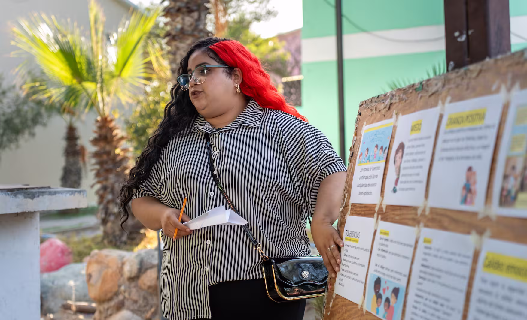 Michelle er sosialarbeider i SOS-barnebyer i Mexico. Hun møter familier og barn på flukt som har vært gjennom ekstremt skremmende opplevelser og levd med stor frykt. 