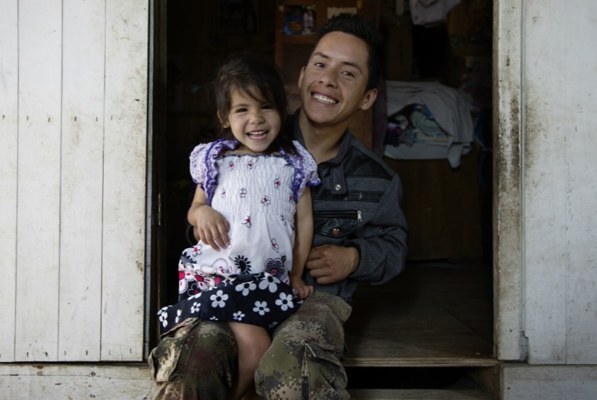 SOS-barnebyer jobber også forebyggende i flere områder i Bogota. Gjennom SOS-familieprogrammet får familier som er i en vanskelig situasjon støtte slik at de blir i stand til å gi barna sine en god oppvekst.