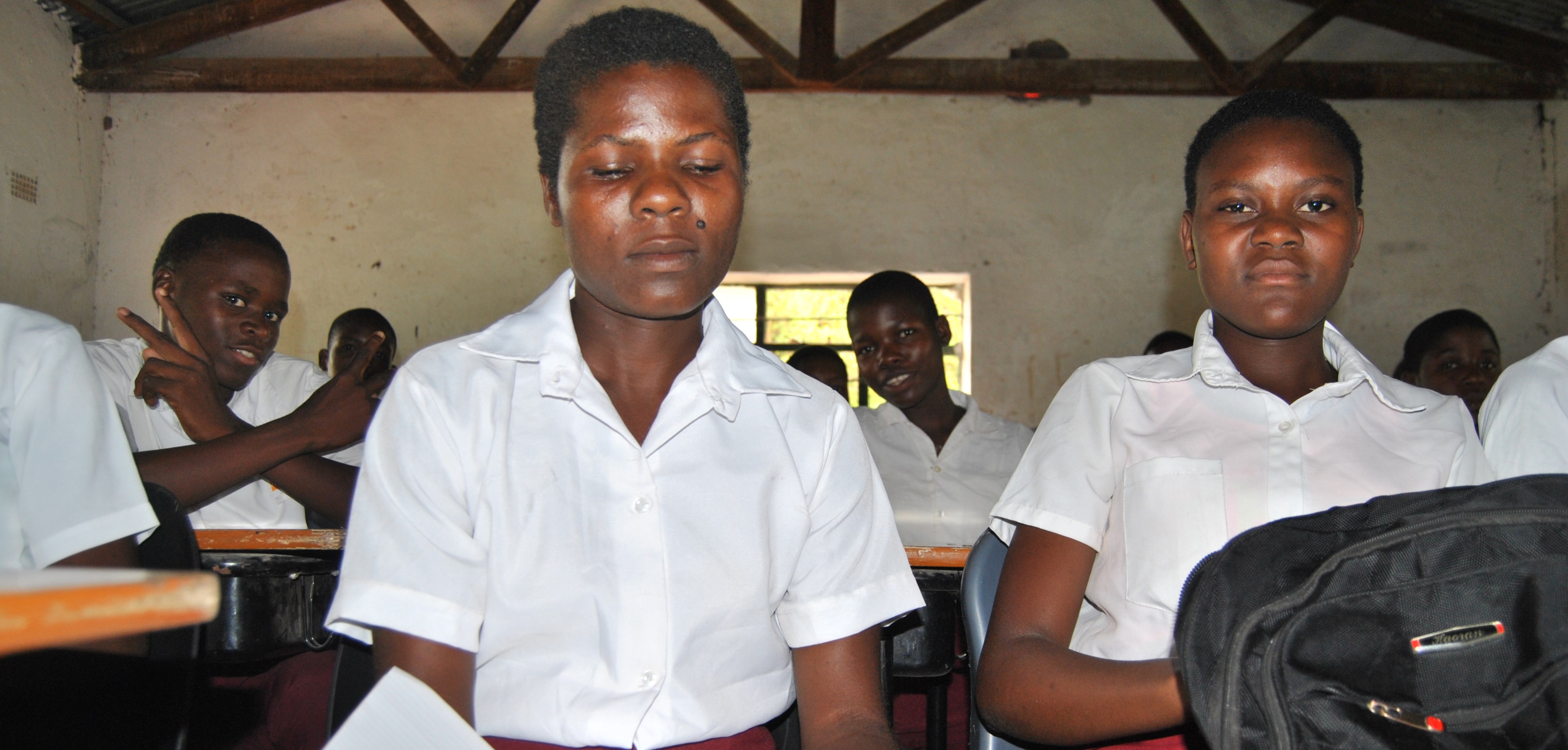 Før var jentene på ungdomsskolen i Malawi borte fra skolen når de hadde mensen. I dag er alle de 640 elevene tilbake på skolebenken.
