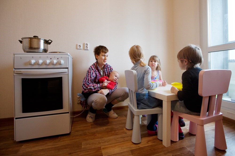 - Her kan jeg skape et trygt hjem for barna, sier Kathinka. Foto: Nina Ruud
