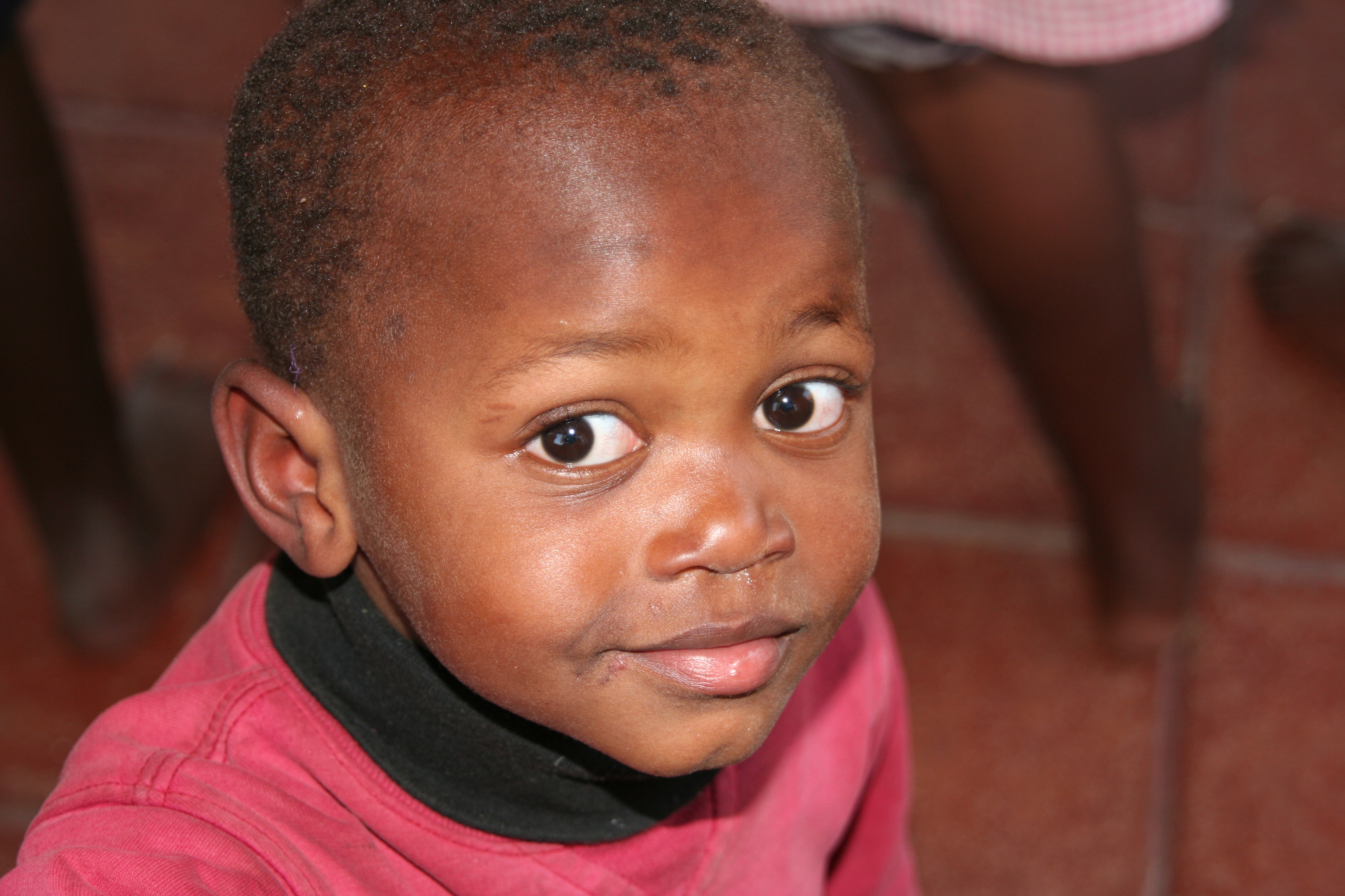 Et av barna i barnebyen i Arusha, Tanzania.