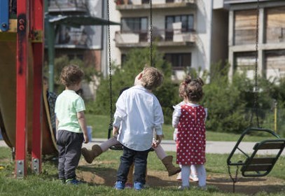 Barn på lekeplass ved SOS-barnebyen i Pristina. Foto Katerina Ilievska