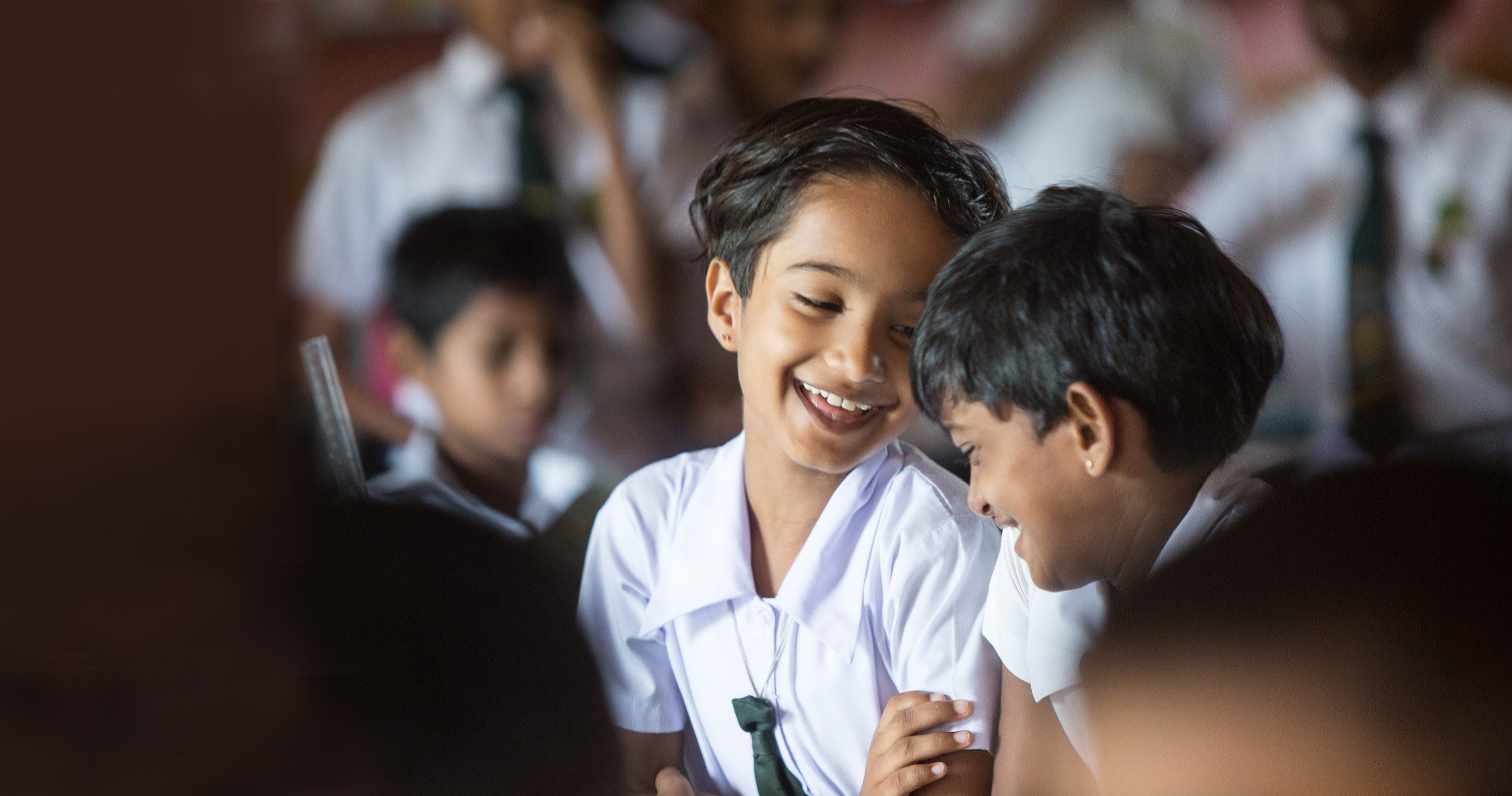 Glade barn på skolen i Anuradhapura. Foto: Alf Berg 