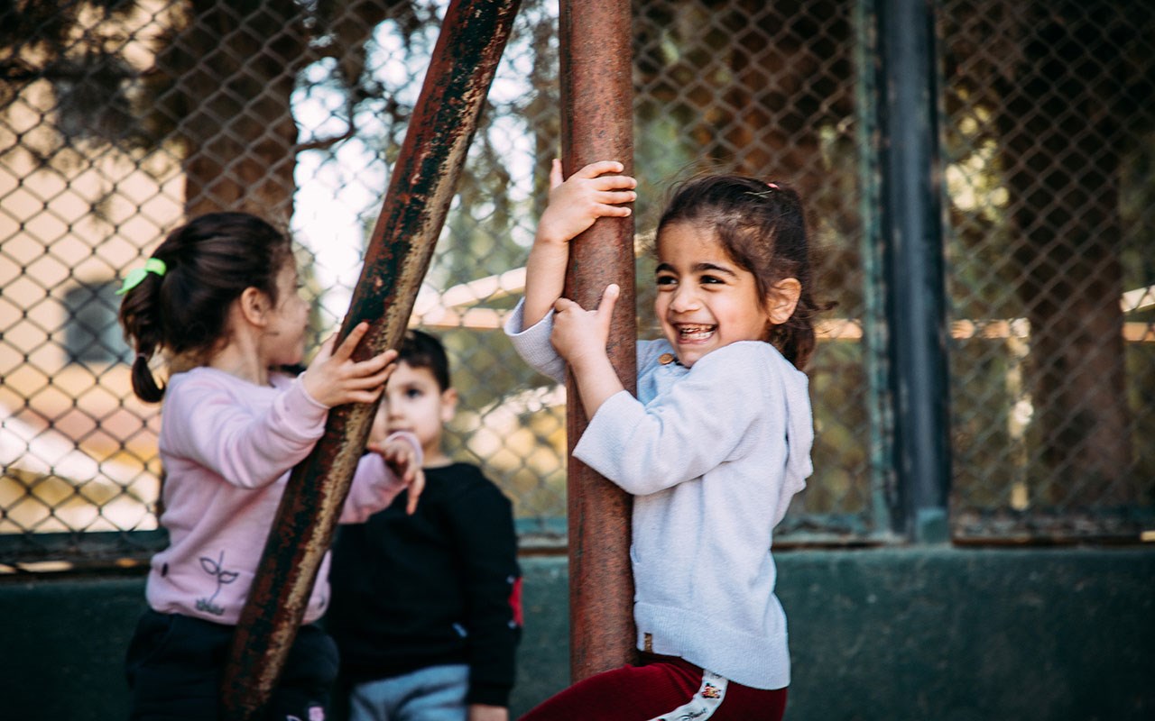 Barn leker i SOS-barnebyen i Syria. Foto: Alea Horst