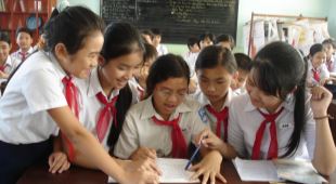 I fjor bestemte SKAGEN seg for å fortsette engasjementet, gjennom å investere i utdanning og fremtidsutvikling for de mest utsatte i Viet Tri i Vietnam. Foto: SOS-barnebyer