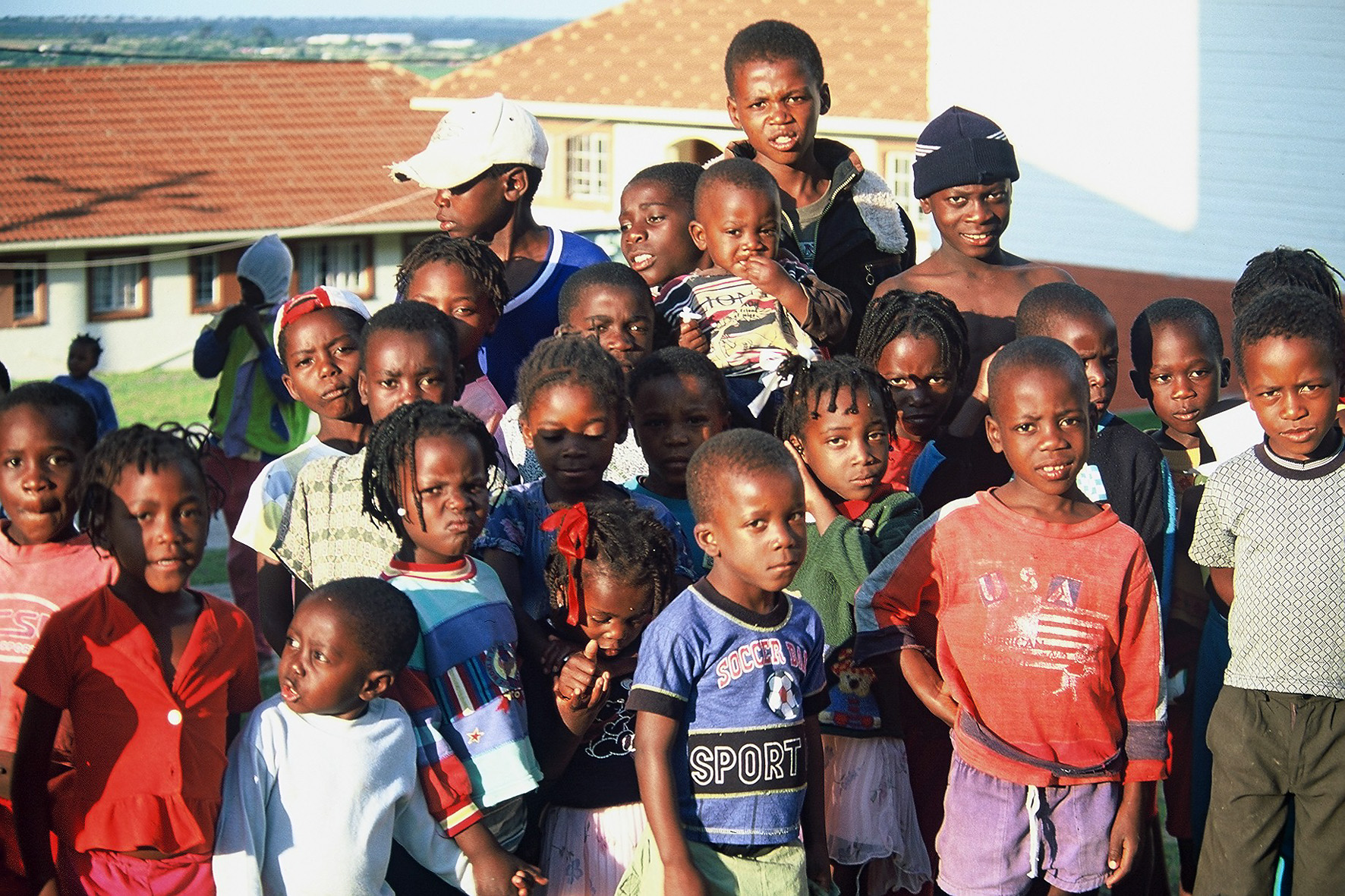 En herlig gjeng barn fra barnebyen i Lubango, Angola. Foto: Tony Figueira