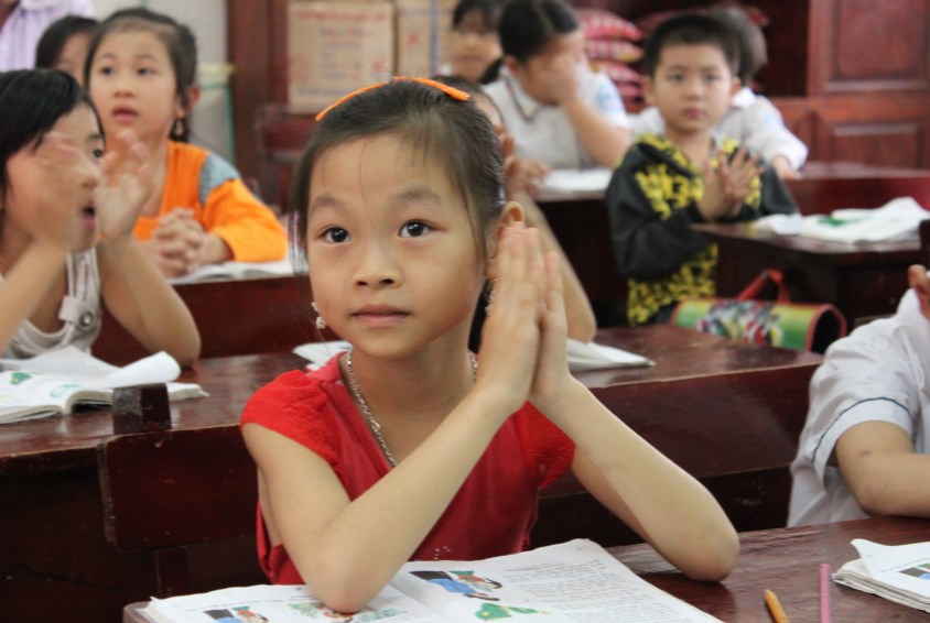 Flinke skolebarn i en av SOS-skolene i Vietnam.