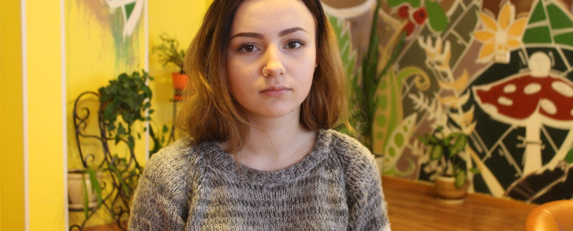 I fjor ble Nastya ferdig med videregående skole i Kandalaksha og flyttet inn i SOS-ungdomshuset i Murmansk. Det var en stor forandring i livet hennes. Foto: Anton Bakanin